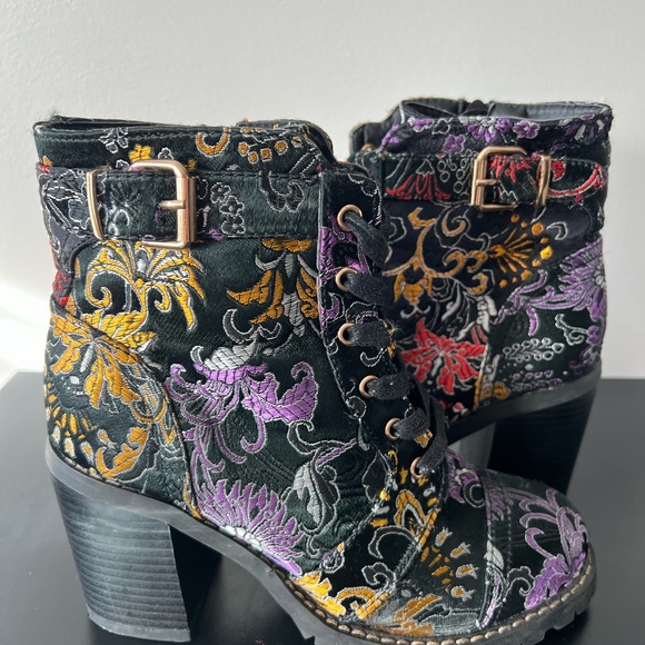 Diba Embroidered Floral Tapestry Ankle Boots | Lace Up Zip | Size 6 - Picture 11 of 11